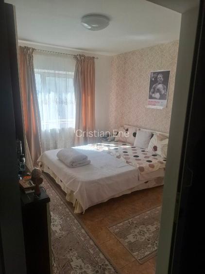 Vând Apartamen 4 camere - 10