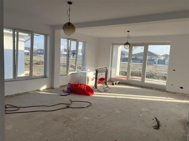 RECO Vila în stil mediteranean cu 4 CAMERE SANTANDREI - 8