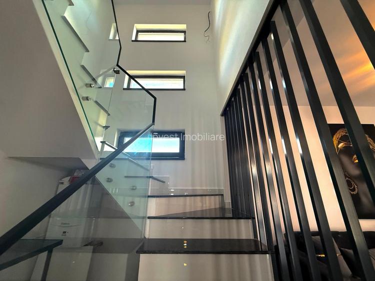 Vila de vanzare cu design deosebit in cartierul Bucium - 12