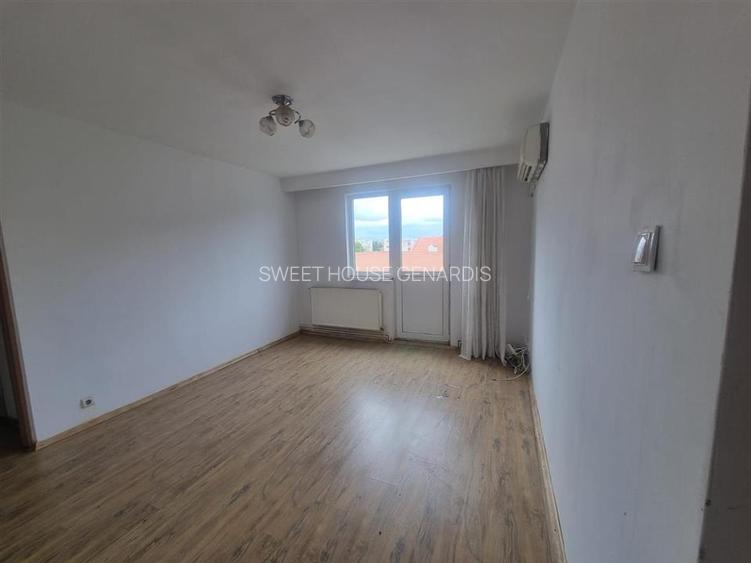 Apartament cu trei camere zona centrala - 3