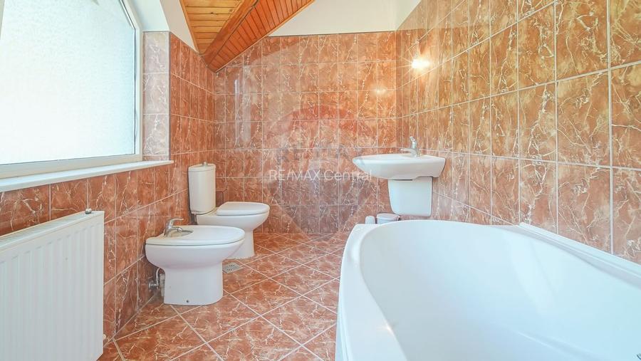 Imobil premium de închiriat în Brașov, aproape de Biserica Neagră - 29