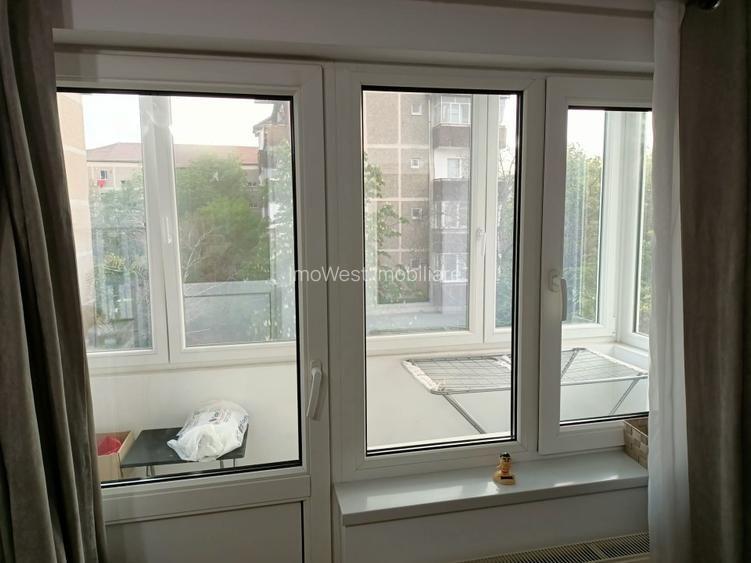 Lipovei |  3 camere | 2 bai | Decomandat | Etaj intermediar - 14