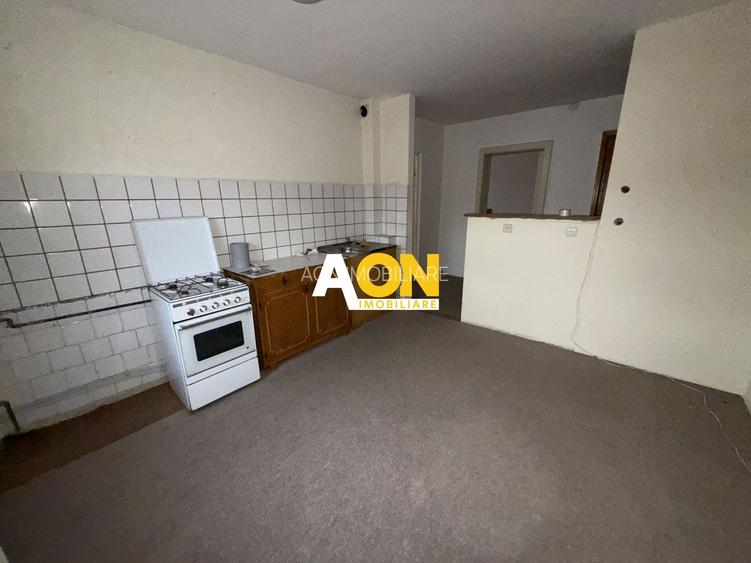 De vanzare apartament 3 camere, Cetate - 8