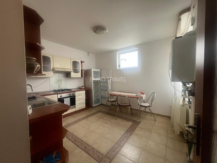 casa cocheta , foarte ingrijita , mobilata si utilata, gaz, 750 Euro - 9