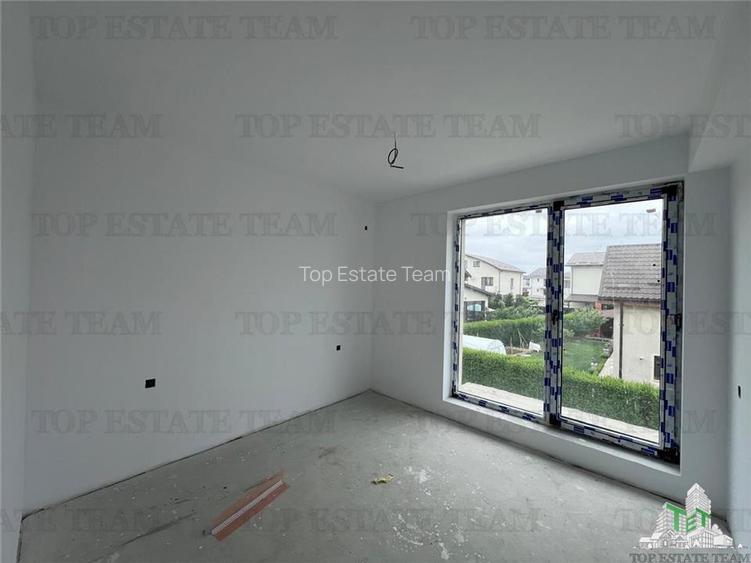 Vila pe stil modern, individuala cu 4 camere , 3 bai , Living , terasa,incalzilr - 40