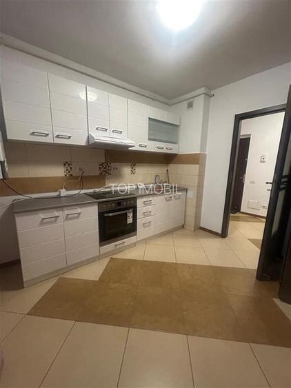 2 camere 68 mp, etaj 3 bloc Iasicom zona Podul de Fier - 8