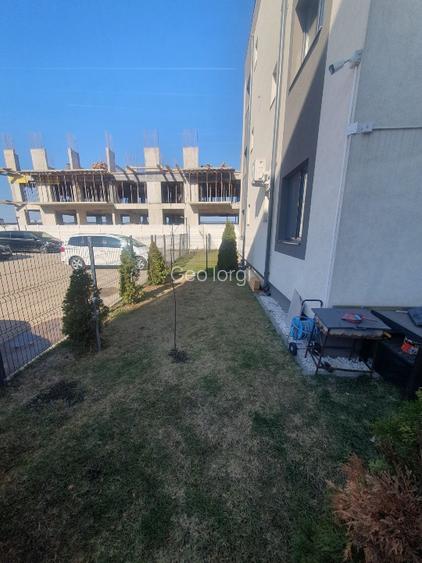 Vând apartament  cu curte - 10