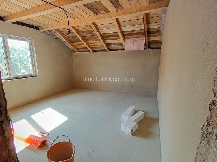 Sanandrei Duplex cu 4 Camere, Drum Asfaltat, Toate Utilitatiile - 11