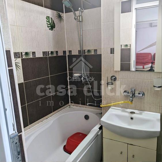 Apartament generos cu 1 cameră, decomandat – Piața Centrală  - langa facultati - 9