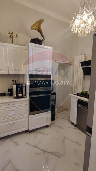 Apartament spatios la curte 2 dormitoare Salonta str. Republicii - 17