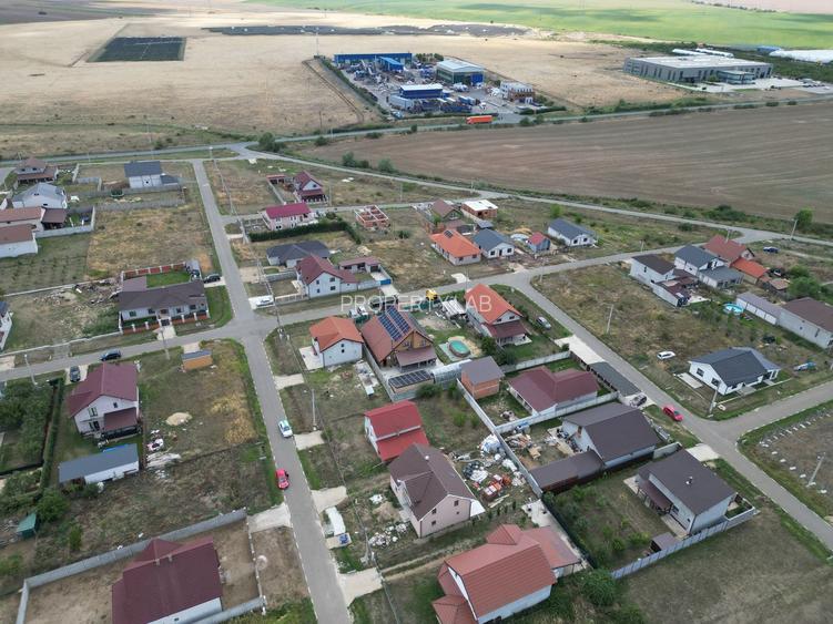 Casa la gri in Frumuseni - 7