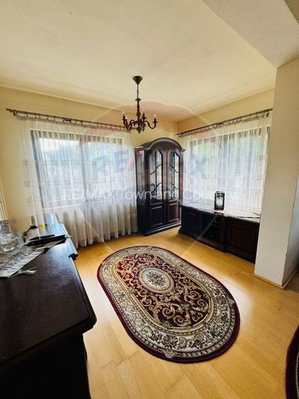 Casă / Vilă cu 5 camere de vânzare în zona Sud-Est - 2