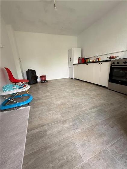 Ap 3 cam la casa curte proprie renovat Cisnadie,comision 0