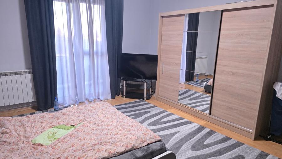 Vand casa de locuit sau pentru pensiune in Deva, zona 22 Decembrie, S+P+1+M,
