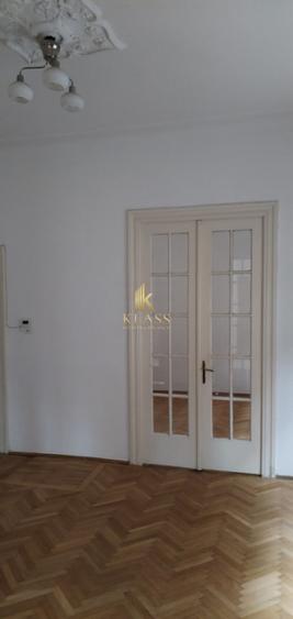 Casa individuala 4 camere, 2 bai, centrala proprie, curte, garaj,zona Floreasca