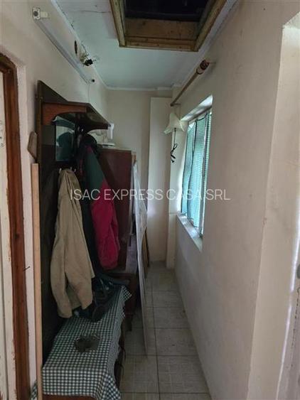 Casa locuibila de vanzare (3 camere, baie, bucatarie, teren) la 28 km de Iasi - 9