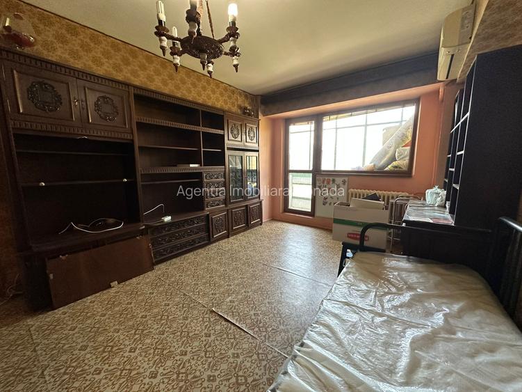 Apartament 3 camere de vanzare Gorjului (6-7 minute de metrou / An 1979 ) - 2