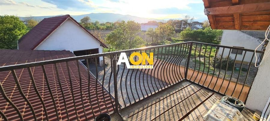 Casa pentru 2 familii, 7 Camere, 2 Garaje, 1500MP Teren - 25