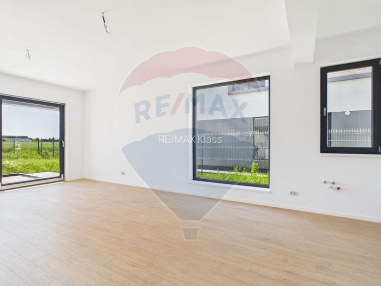 Casa tip duplex cu 4 camere de vânzare in Balotesti - 4