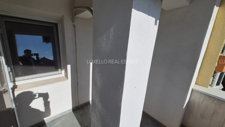 GARSONIERA RENOVATA - MOBILATA -BLOC ANVELOPAT TERMIC- AMPLASATA IDEAL - 50