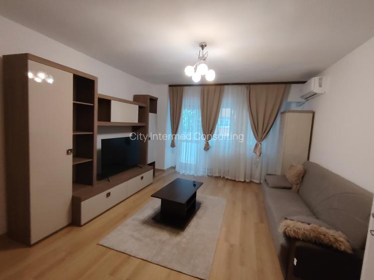 STUDIO la 3 minute de Metrou Mihai Bravu, etaj 1, mobilata.350 eur - 2