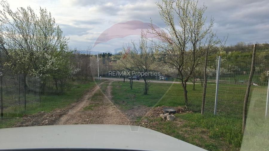 Teren 1430 cu autorizație pentru 2 case | Casă ridicată la roșu - 5