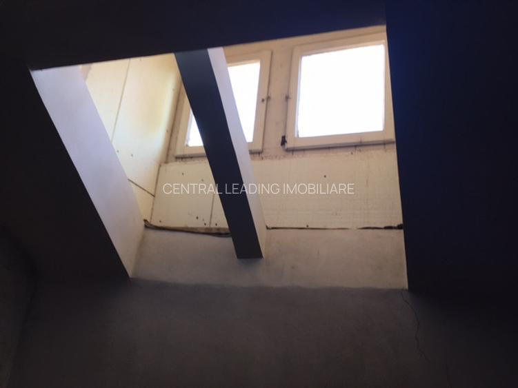 ZONA CERCELUS/ DECEBAL-DRISTORULUI 2 CASE-TIP LIPITE 6CAM. TEREN 300MP P+1 - 8