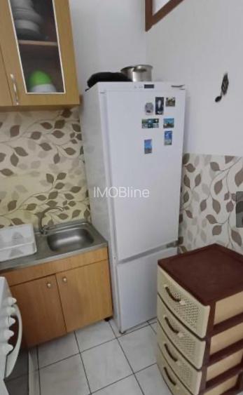 garsonieră zona Far mobilată utilată 20 mp etaj 1/4 - 4