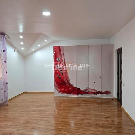 CASA / VILA DE VANZARE - 6