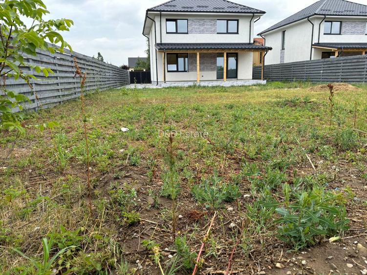 Vilă modernă cu teren generos – lângă Paradisul Verde - 6