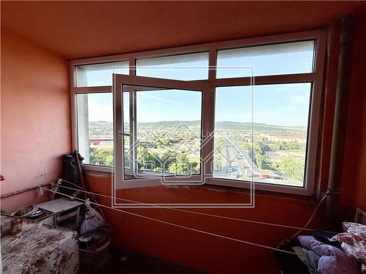 Apartament de vanzare in Sibiu - 3 camere, decomandat - Vasile Aaron - 12