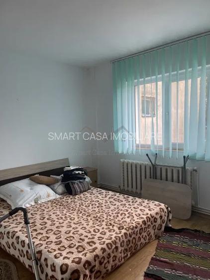 Apartament 3 camere Dacia, etaj intermediar - 4
