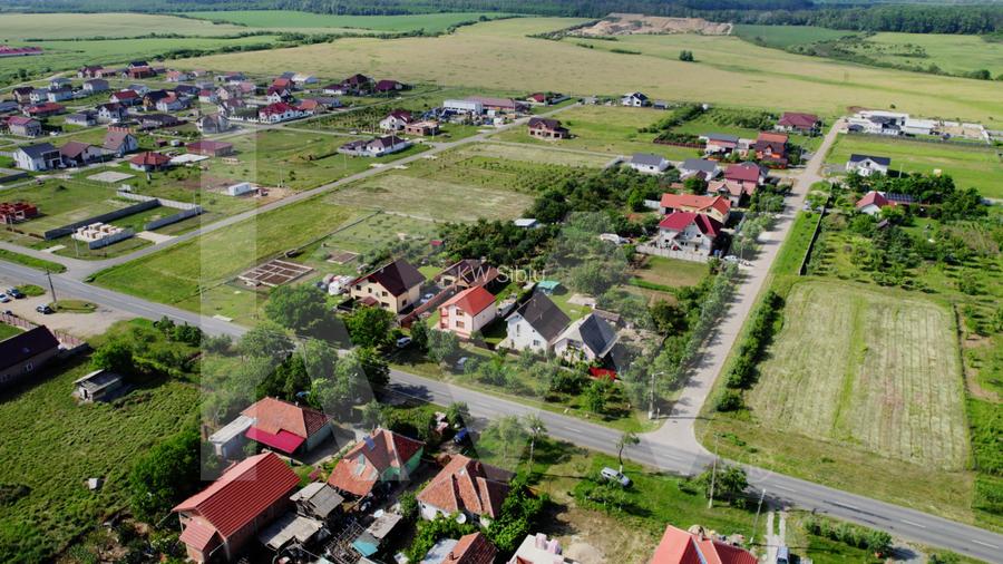 Casa spatioasa in Frumuseni, cu teren generos de 1200 mp - 2