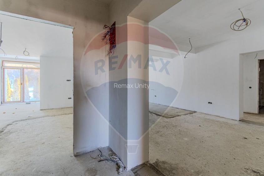 Activ Hotelier SubEvaluat | 18.000 mp construiti | 3 ha teren | BRASOV - 33