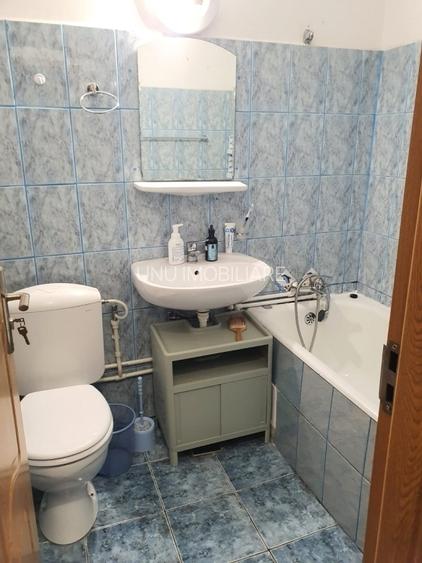 Apartament cu 1 camera - zona Centru Civic  -Tg. Cucu - 12