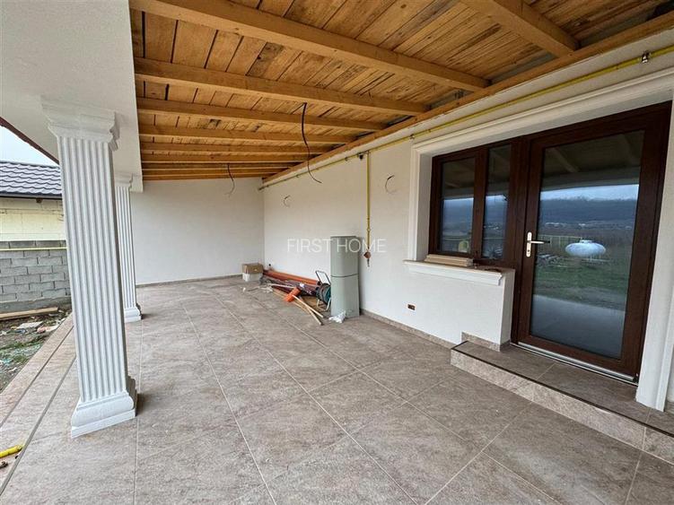 Vila deosebita Parter + Mansarda de vanzare in Odobesti - 9