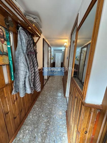 Casă cu 4 camere de vânzare – Str. I. C. Brătianu - 2