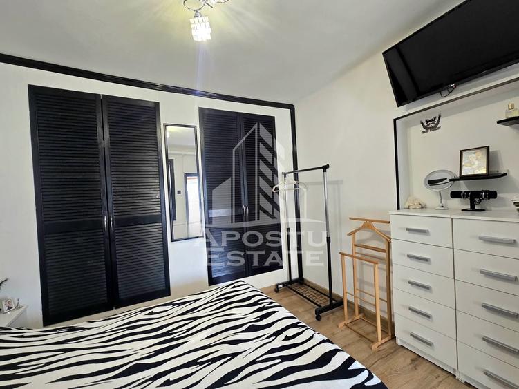 Casa individuala de vanzare, 4 camere, 2 garaje, Lipovei
