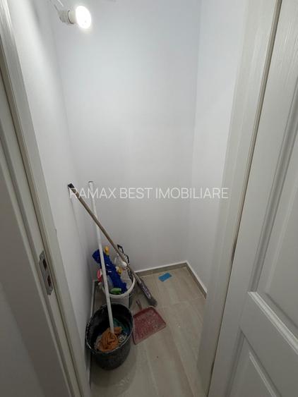 Titan 4 minute metrou - 12