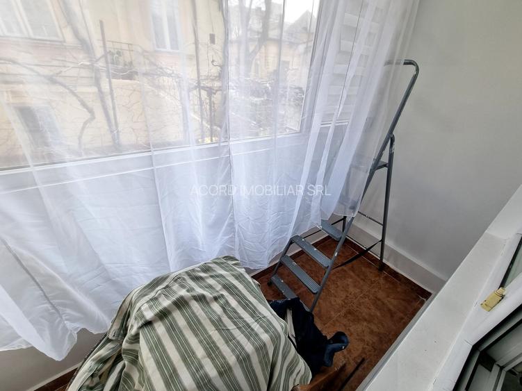 Ultracentral liceul Pedagogic-  apartament 4 camere decomandat - 22