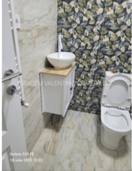 Unirii , Casa Poporului , Calea 13 Septembrie ,Un bloc de 17 apartamente - 4