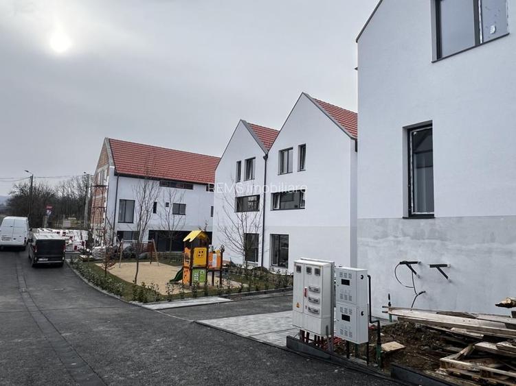 Proiect nou! Duplex de vanzare, 5 camere, Buna Ziua - 4