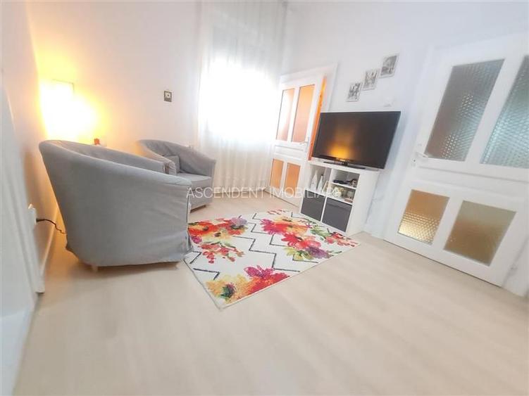 Casa situata central, cu un echilibru remarcabil intre traditie si design contem - 9