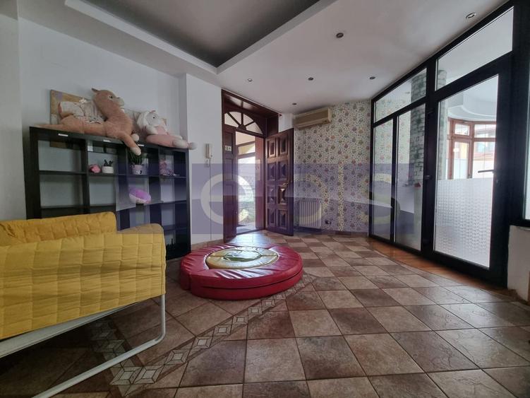 DE INCHIRIAT VILA  D+P+1+2 + CURTE | ZONA PARCUL CAROL - 6