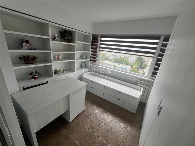 Apartament 2 camere, etaj 8, lift nou, zona Piata Unirii- scoala 9 - 13