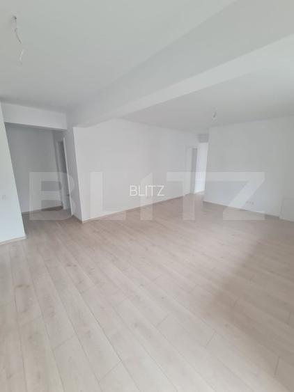 Apartament finisat, finisaje noi, semidecomandat, 3 camere - 3