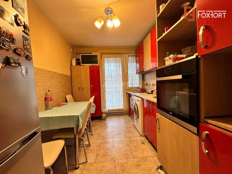 Apartament cu 3 camere de inchiriat in Arad, zona Central - 2