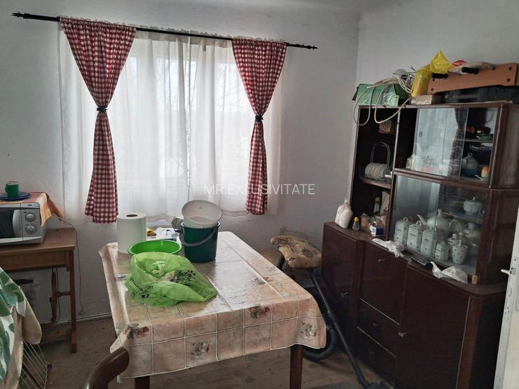 Casa cu teren la Polovragi  - 8