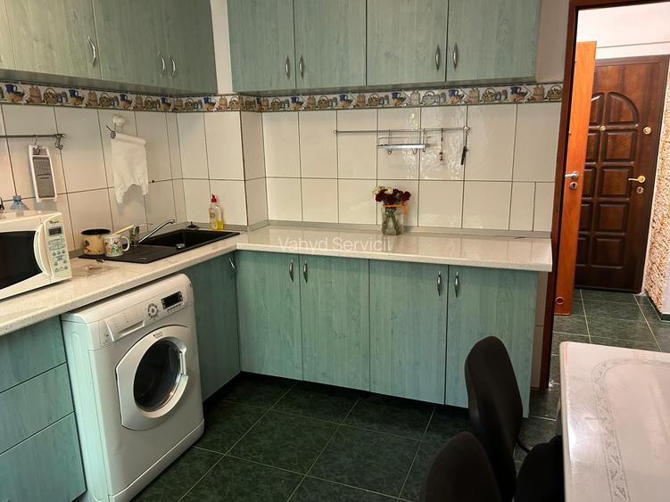 Apartament 2 Camere, Drumul taberei - 5