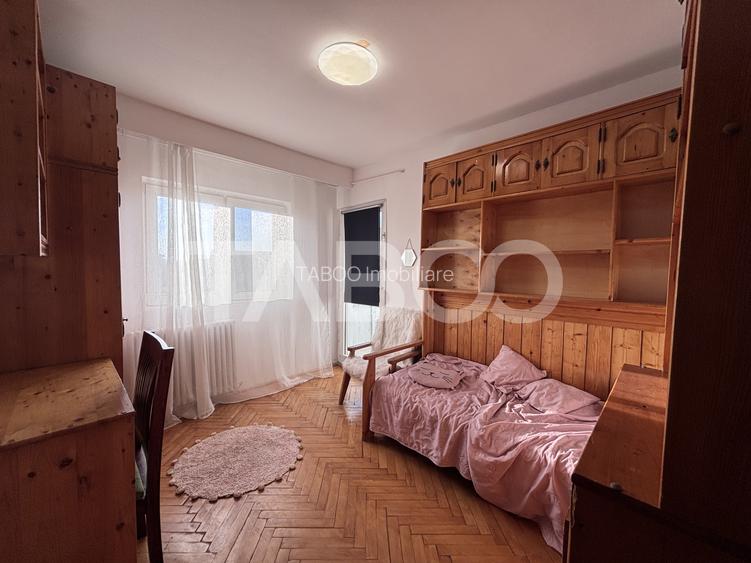 De vanzare apartament 3 camere decomandate Zorilor cu garaj sub bloc - 2